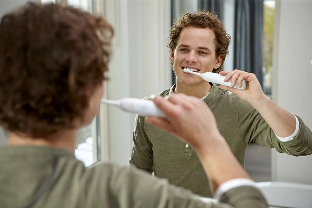Электрическая зубная щетка Philips Sonicare CleanCare+ HX3292 в Москве и Московской области от магазина Ammina